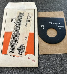 Calcomanía de interruptor de encendido genuina Harley-Davidson 71427-93 Touring 1993 en adelante nueva de Lote Antiguo - Imagen 1 de 5