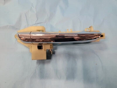 Hyundai Elantra 2017-2020 - trasero derecho - manija de puerta exterior - cromo - fabricante de equipos originales Foto 1 de 4