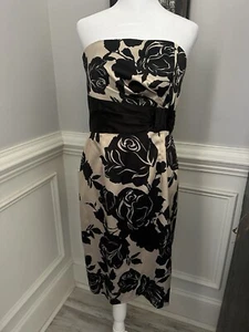 NEW WHITE HOUSE BLACK MARKET Strapless Satin ROSE Cocktail Dress Floral Size 6 - Picture 1 of 7