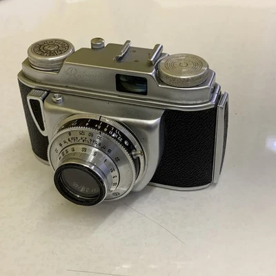 Vintage Beirette Model Junior II 35MM camera with Meritar 1:2.9 45mm lens 1960,s - Image 1 of 4