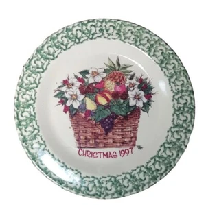 Roseville Spongeware Pottery Christmas Plate 1997 Gerald Henn Mindi Moore Basket - Picture 1 of 9