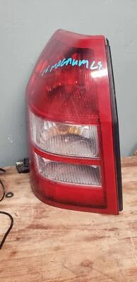 Conjunto de luz trasera izquierda Dodge Magnum 05 06 07 08 OEM Foto 1 de 3