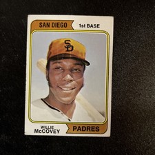 WILLIE MCCOVEY San Diego Padres 1974 TOPPS BASEBALL CARD #250 (Crease)