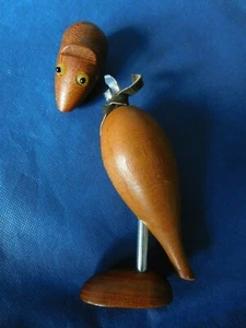 Schöne Holzarbeit, Holzfigur mit Flaschenöffner und Korkenzieher - Bild 1 von 7