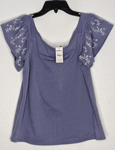 Express Women's Pinstripe Embroidered Blouse Size Medium Blue Short Sleeve Shirt - Picture 1 of 11