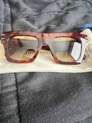 Gafas de sol Louis Vuitton Blade Z1615W montura tortuga con lentes marrones Foto 1 de 4