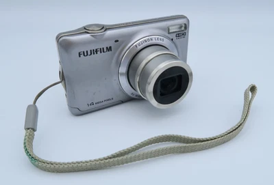 Fujifilm FinePix JX370 Compact Digital Camera 14.0MP Silver HD Movie 2.7 Display - Image 1 of 4