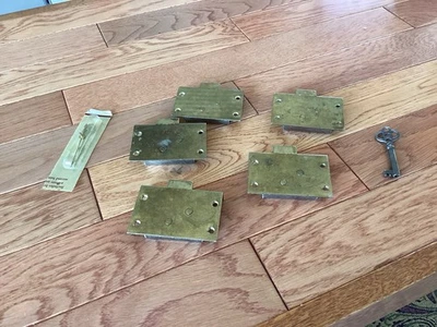 5 cerraduras de gabinete de latón antiguo con llave y manecillas de reloj de 2 pulgadas con llave Foto 1 de 4