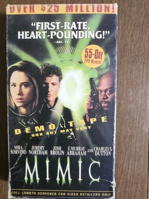 Mimic (VHS 1997) Mira Sorvino, Jeremy Northam, Guillermo Del Toro, Josh Brolin - Image 1 of 2