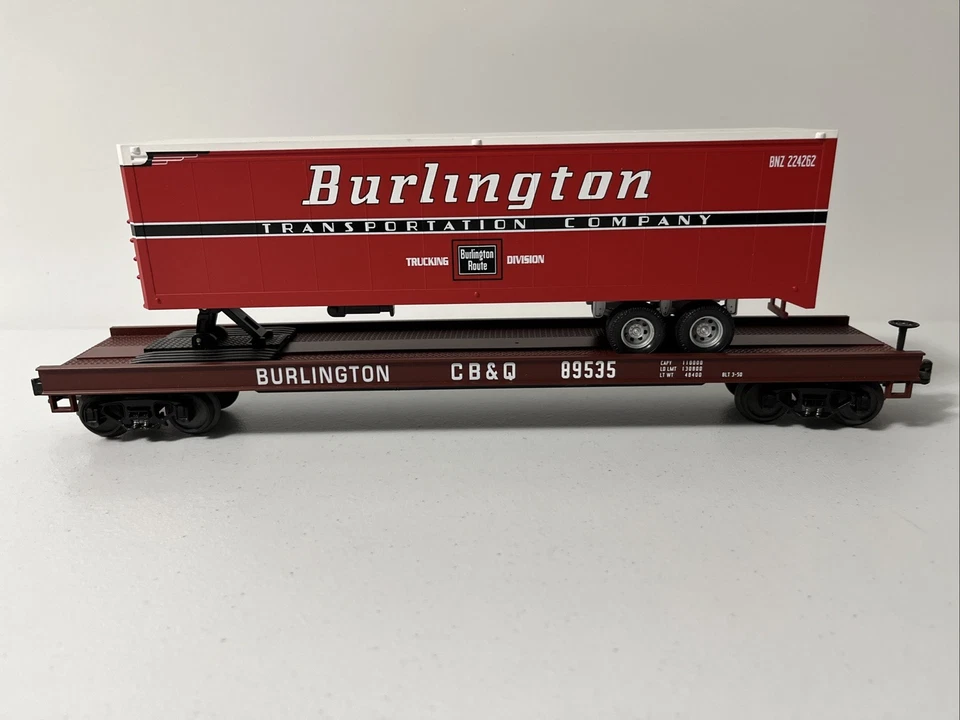 MTH 20-98126 - Flat Car w/40’ Trailer - Burlington CB&Q #89535 - O Scale - Image 1 of 4