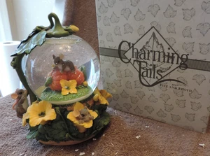 NIB Enesco Charming Tails "PUMPKIN HARVEST" FRED GRIFF WATERGLOBE - Picture 1 of 2