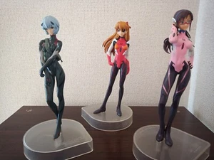 Juego de 3 figuras Evangelion Rei Ayanami y Asuka y Mari de Japón - Imagen 1 de 16