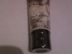 WEN Sweet Almond Mint Anti-Frizz Styling Creme 2 oz. - Picture 1 of 4