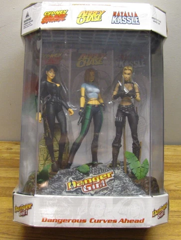 2000 Mcfarlane Toys DANGER GIRL Special Edition Fish Tank Set NEW Sealed Cover