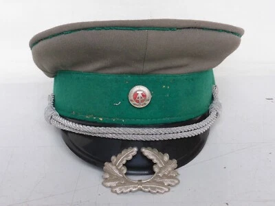 alte Mütze Schirmmütze Uniform Polizei Volkspolizei DDR NVA? MdI? beschädigt - Bild 1 von 4