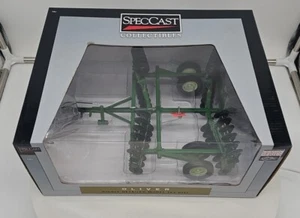 1/16 High Detail Oliver 263 Folding Wing Disc Harrow by SpecCast SCT690 NIB - Picture 1 of 7