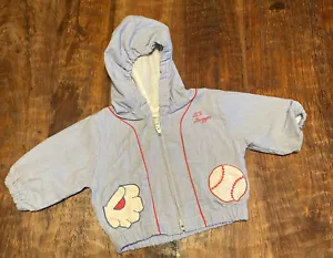 Chaqueta de Bateador Lil Tots De Colección Pequeña Niños con Buenos Bolsillos de Béisbol con Cremallera Talla 6-9 - Imagen 1 de 9