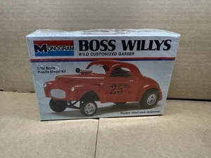 NEU versiegelt Monogram Maßstab 1:32 "Boss Willys" Gasser Vintage gebauter Modellbausatz - Bild 1 von 5