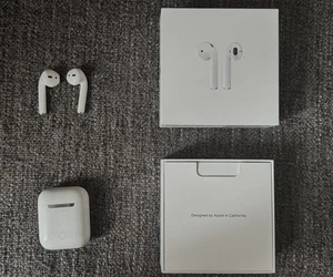 Apple AirPods 2. Generation Bluetooth In-Ear-Kopfhörer, Weiß - Bild 1 von 3