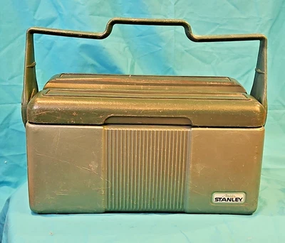 Antigo  Refrigerador "STANLEY" Aladdin verde isolado dividido lancheira SEM GARRAFA TÉRMICA - Imagem 1 de 4