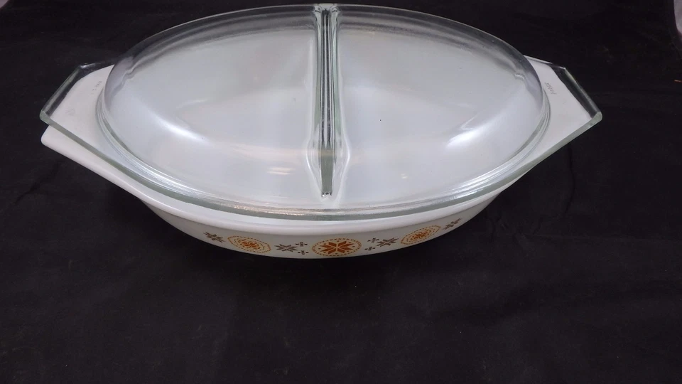Vintage Pyrex Divisé Casserole avec Couvercle Ville Et Pays 1 1/2 Quart - Photo 1/4