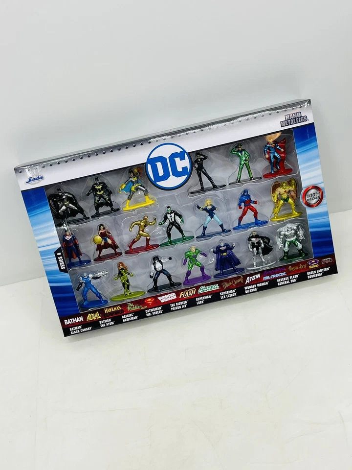 Figura Coleccionable DC Comics Die Cast Metal Paquete de 20 Serie 4 Figura Nano Metal. Foto 1 de 3