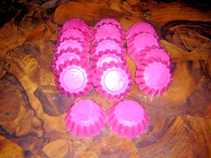 18 TORTEN IN SWEETHEART ROSEN HANDARBEIT SOJAWACHS STARK DUFTEND - Bild 1 von 7