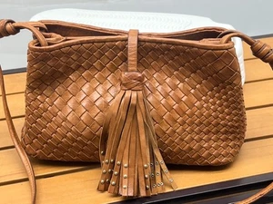 Cartera Bandolera Massimo Dutti Italiana Cuero Marrón Flecos Cierre Magnético Solapa - Imagen 1 de 11