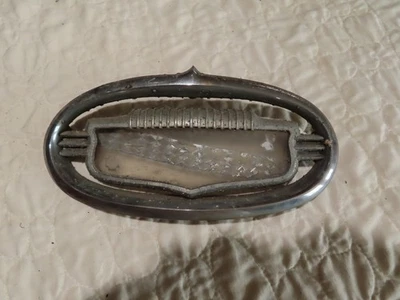51-52 Buick Special Super Eight Hood Crest w. Bezel Ornament Emblem 1342622 Foto 1 de 4