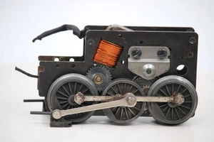 Lionel 2026-100 6-Wheel Motor Chassis O Gauge Steam Locomotive - Picture 1 of 6