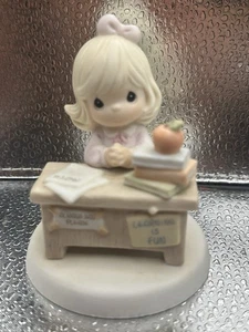 Precious Moments Figur "Du bist einfach perfekt in meinem Buch" - Bild 1 von 6