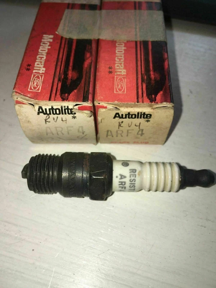 Lote de 2 velas de ignição Motorcraft ARF4 NOVO NA CAIXA Ford -B7-20 - Imagem 1 de 1