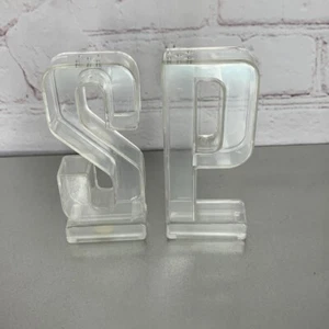 Salero y pimentero de plástico transparente vintage letras S y P retro Hong Kong - Imagen 1 de 7
