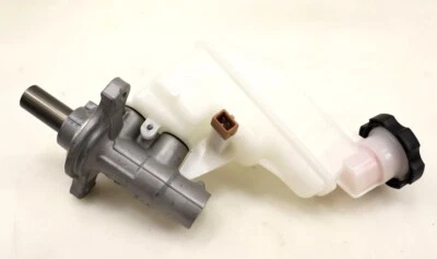 NEW OEM Brake Master Cylinder 585103X520 for Hyundai Elantra KR 2011-2015 - Image 1 of 4