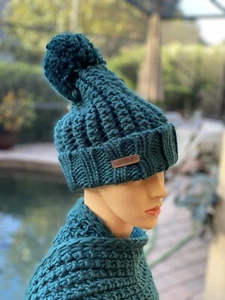 Timberland Damen grün Strick Bommel Beanie Mütze-neu mit Etikett - Bild 1 von 3