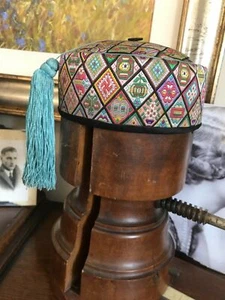 BEAUTIFUL ANTIQUE CHINESE SILK SMOKING HAT EMBROIDERY TEXTILE - Picture 1 of 3