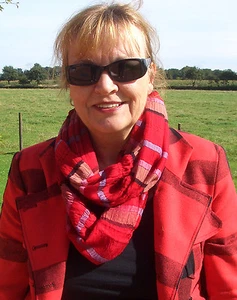 Designer Rundschal Loop Schal Firestripes in Crinkle-Optik Neu Viskose/Rayon - Picture 1 of 2