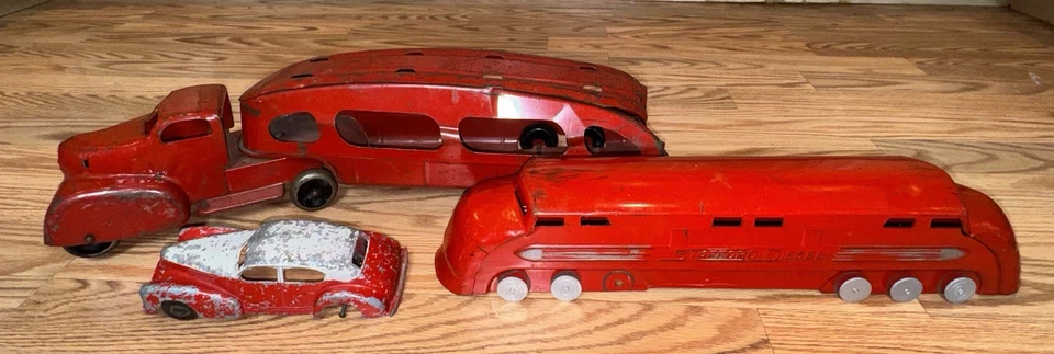 Lote de 3 juguetes de acero prensado de la década de 1950 Hubley Stafford diésel Marx transporte automático de colección Col Foto 1 de 4