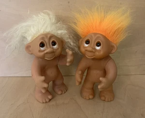 Troll Thomas Dam grande 1977 x 2 - alto 8" - senza vestiti - vintage arancione/biondo - Foto 1 di 12