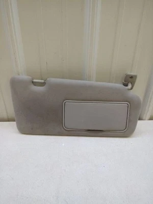 Parasol derecho pasajero Kia Sedona 2006 usado probado OEM sin iluminación  Foto 1 de 4