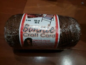  Bonnie Makramee Bastelkordel 6 mm x 100 Yard Mandel 725879670085 - Bild 1 von 2