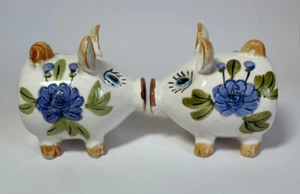 Vintage Kissing Pigs Salt and Pepper Shakers MG Japan Blue Floral Cute - Bild 1 von 11