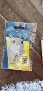 2020 SDCC COMIC CON EXCLUSIVE TOYNK DOCTOR WHO PTING 3 INCH ENAMEL PIN ON CARD - Picture 1 of 1