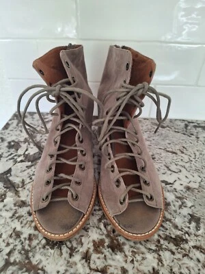 Botines con cordones Jeffrey Campbell gris gamuza cuero punta abierta talla 8 para mujer Foto 1 de 4