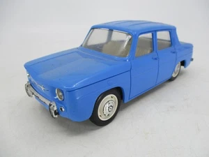 AP291 SLJ ?? JOUSTRA ?? RENAULT R8 1/20 PLASTIQUE BLEU - Imagen 1 de 10