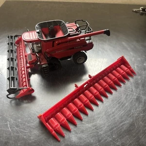 1/64 Ertl 9120 Case Ih Combine - Picture 1 of 4