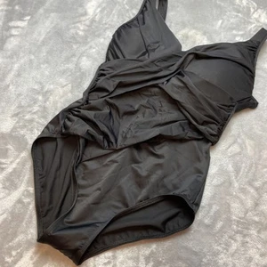 Traje de baño Miraclesuit de una pieza para mujer 16 negro cuello en V acanalado acolchado playa - Imagen 1 de 7
