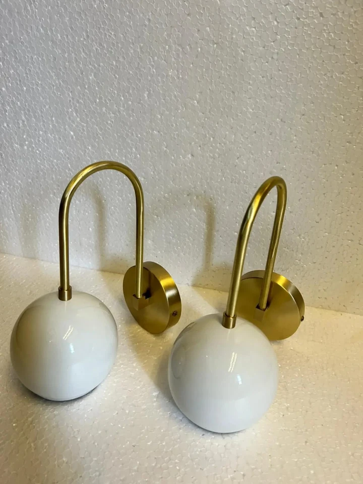 Par de apliques de pared de latón de 1 brazo Mid Century luz moderna regalo de Navidad Foto 1 de 4