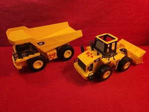 Toy State CAT Raupe Muldenkipper & Lader gelb Bau motorisiertes Spielzeug - Bild 1 von 8