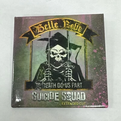 Botón/Pin Promocional • Belle Reve Escuadrón Suicida Corte Extendido (2016) Foto 1 de 2
